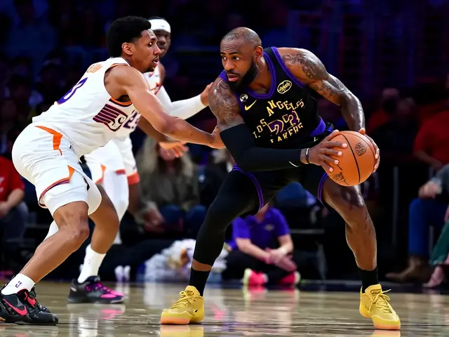 LeBron James faz história e vira o 4º jogador com 12 mil assistências na NBA